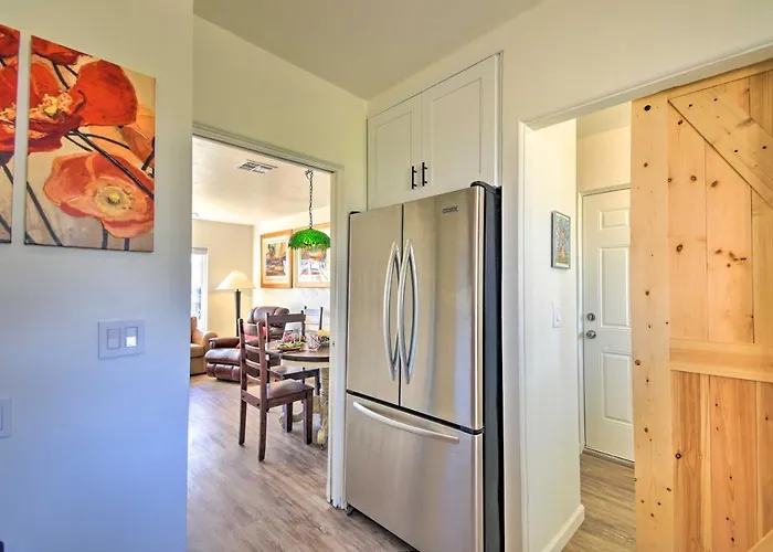 Holiday home Pet-friendly Home: Breezeway & Fenced Yard Phoenix