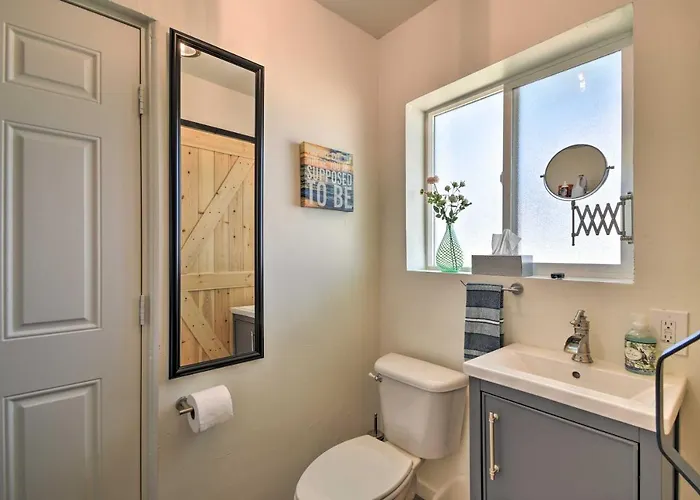 Holiday home Pet-friendly Home: Breezeway & Fenced Yard Phoenix