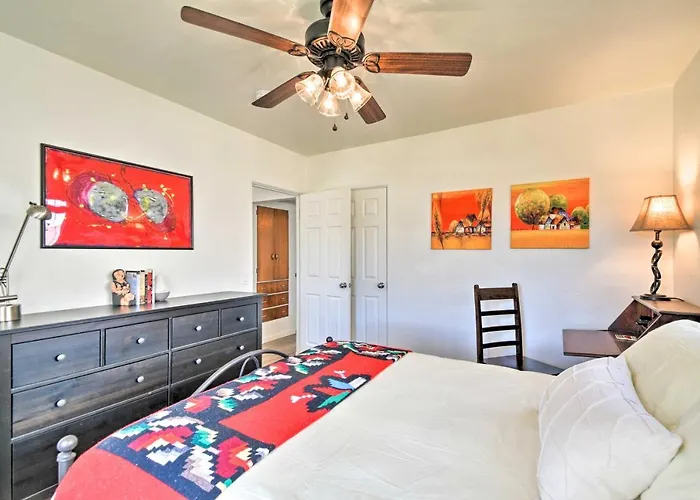 Holiday home Pet-friendly Home: Breezeway & Fenced Yard Phoenix