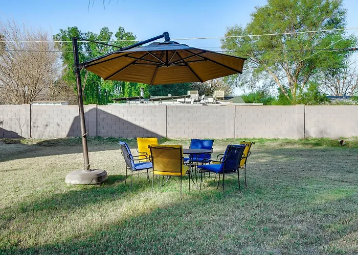 Pet-friendly Home: Breezeway & Fenced Yard Phoenix